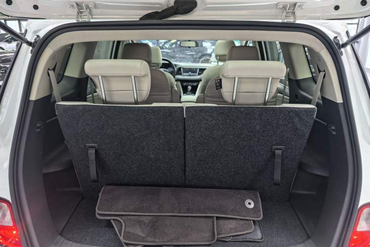 Used Buick GL6 2018 18T 6-Seater Elite Model
