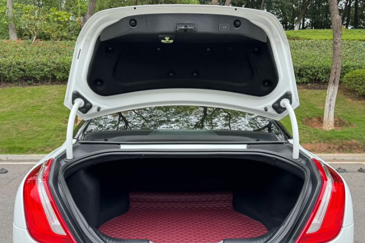 Used Jaguar XJ 2018 XJL 3.0 SC Four-Wheel Drive Panoramic Business Edition