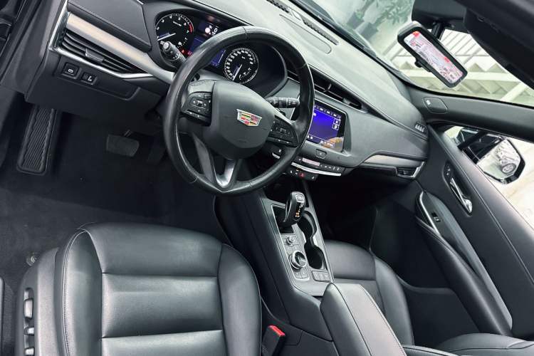 Used Cadillac XT4 2018 28T Two-Wheel Drive Leading Version