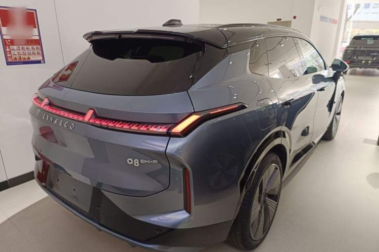 Used Lynk & Co 08 EM-P 2025 245km Ultra-Long Range Halo Exterior 5