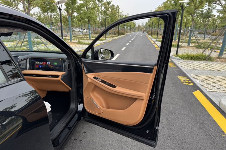 Used Geely Galaxy L7 2025 EM-i 115km Exploration Edition Interior 1