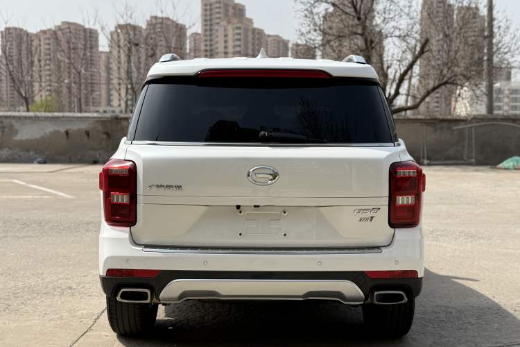 Used GAC Trumpchi GS8 2017 320T Two-Wheel Drive Luxury Smart Connectivity Version (7 Seats) Exterior 4