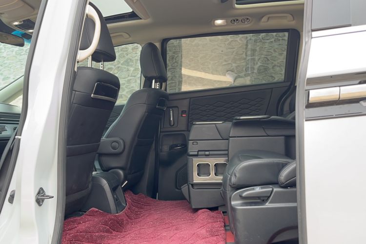 Used Honda Elysion 2024 2.0L eHEV Luxury Edition