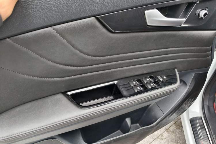 Used Sinotruk VGV U70 2020 1.5T Manual Comfort Edition 7 Seats