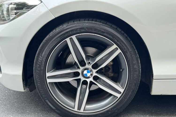 Used BMW 1 Series 2018 118i Sport Design Package Exterior 4