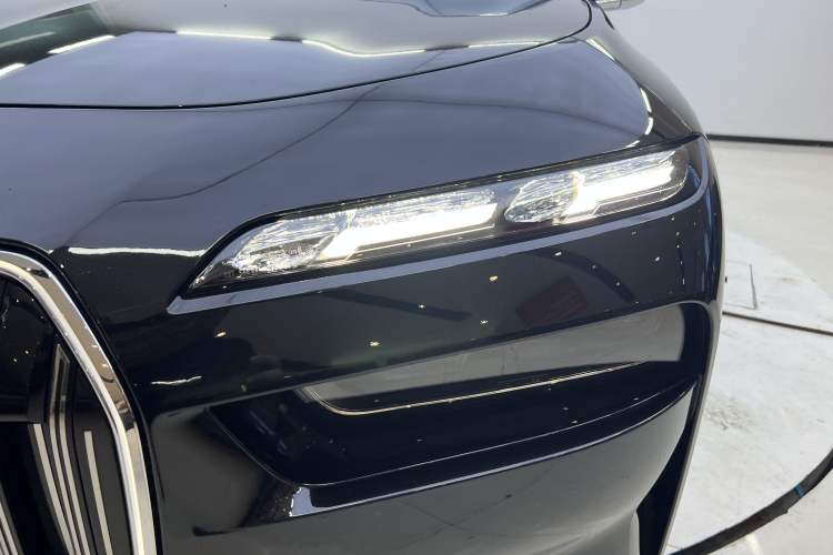 Used BMW 7 Series 2023 740Li Leading Edition Luxury Package
