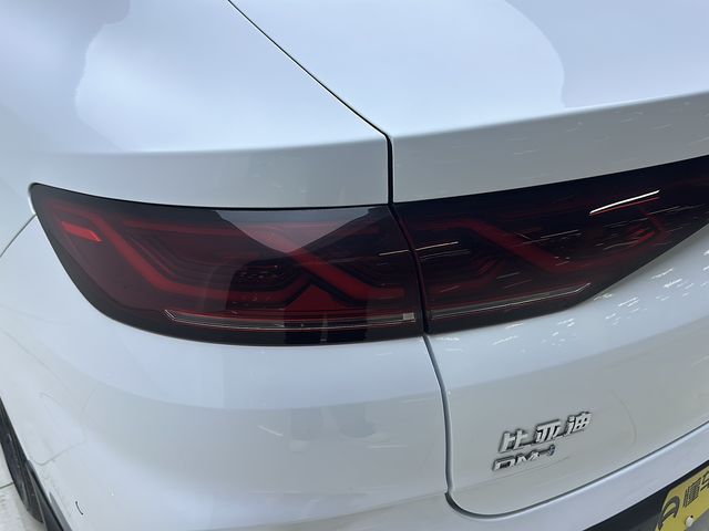 BYD Qin L 2025 DM-i Smart Drive 80KM Superior Model — снимка 11