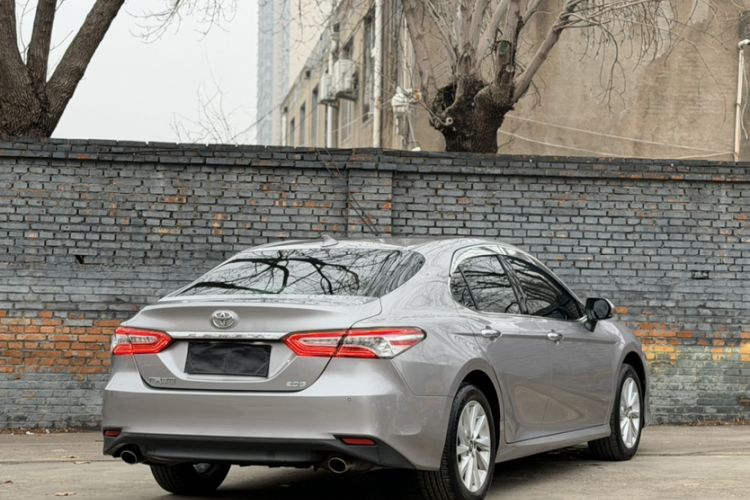 Used Toyota Camry 2021 2.0G Luxury Edition
