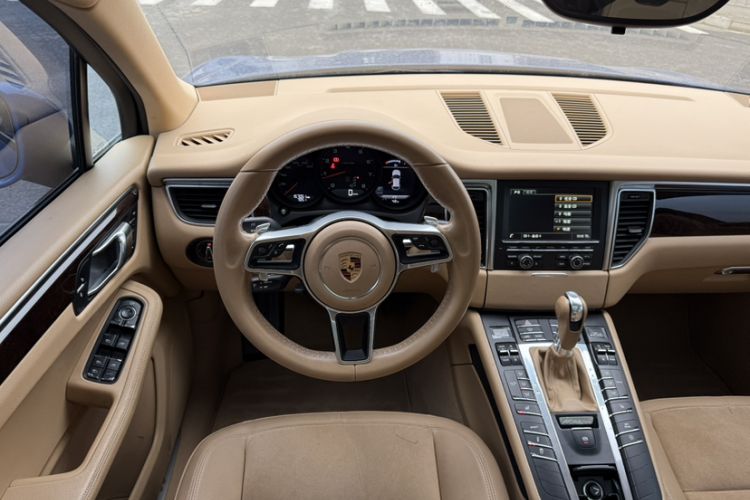 Used Porsche Macan 2016 Macan 2.0T Steering Wheel