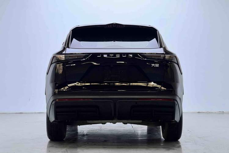 Used JETOUR Dashing 2024 1.5T DCT Starlight Shine Pro Edition
