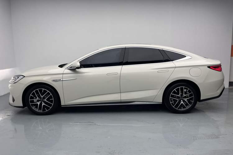 Used BYD Seal 07 DM-i 2025 DM-i 1.5L 125km Luxury Model Exterior 4