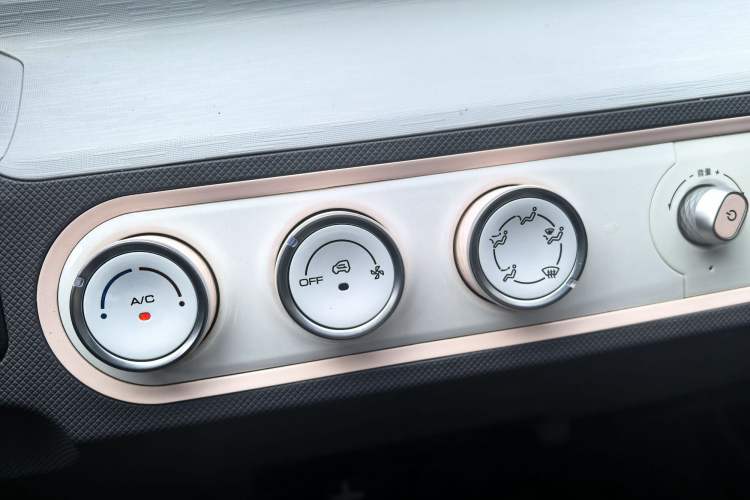 Used Wuling Hongguang MINIEV 2021 Macaron Fashion Model Lithium Iron Phosphate