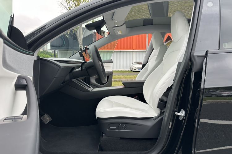 Used Tesla Model Y 2026 Model Long-Range Rear-Wheel-Drive Version Exterior 5