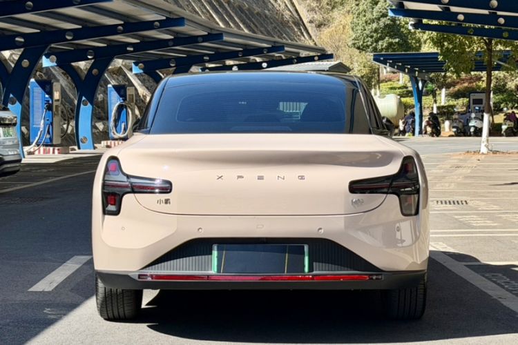 Used XPeng MONA M03 2024 620 with Ultra-Long Range
