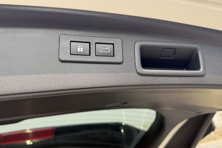 Used Subaru Forester 2020 2.0i e-Boxer Flagship Edition with EyeSight
