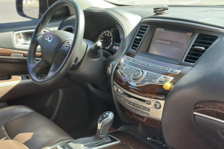 Used Infiniti QX60 2016 2.5 S/C Hybrid Two-Wheel-Drive Excellence Edition China V Standard