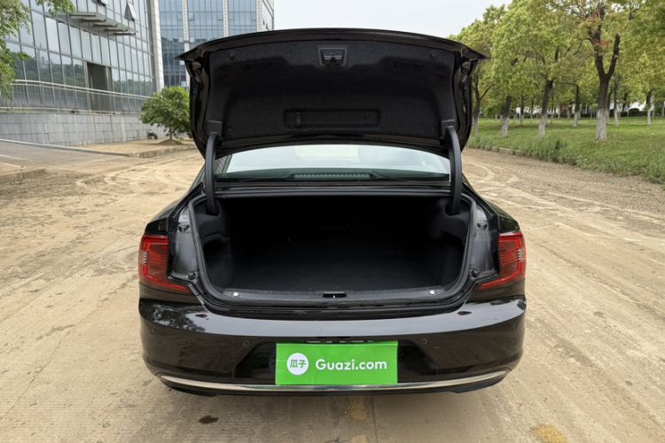 Used Volvo S90 2024 B5 Zhiyi Luxury Edition
