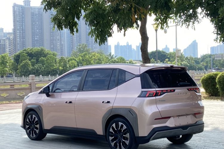 Used AION Y 2022 70 Tech Edition Lithium Iron Phosphate
