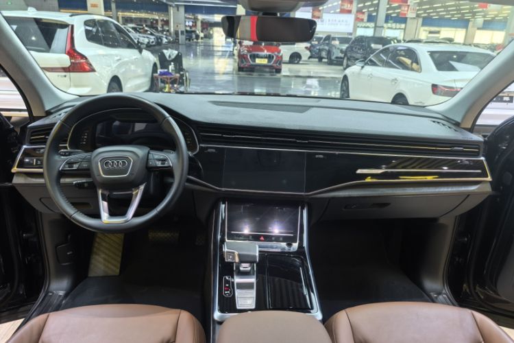 Used Audi Q7 2020 55 TFSI quattro S line sports model Interior 5