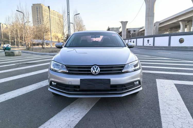 Used Volkswagen Sagitar 2015 230TSI Automatic Comfort Version