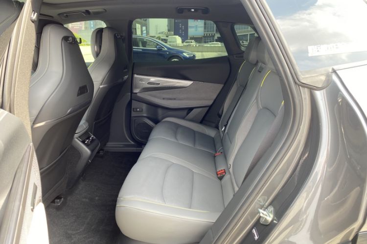 Used Lynk & Co 08 EM-P 2023 120km Long-Range Halo
