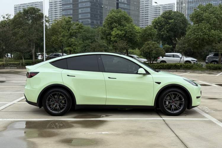 Used Tesla Model Y 2024 Rear-Wheel-Drive Version
