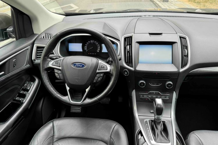 Used Ford Edge 2015 2.0T GTDi Two-Wheel-Drive High-Line Version