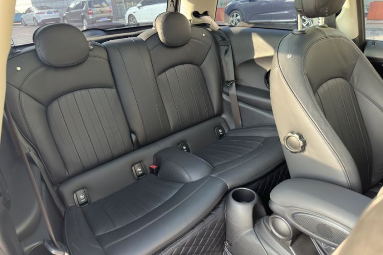 Used MINI 2023 2.0T COOPER S Artist