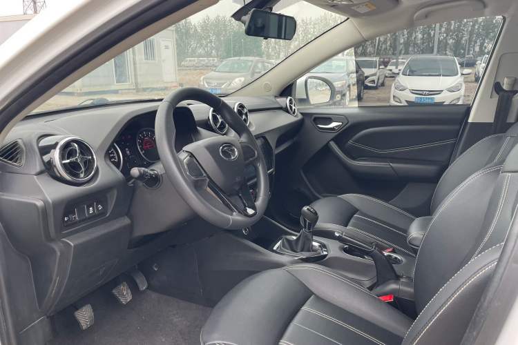 Used Soueast DX3 2022 1.5L Manual Luxury Version Interior 2