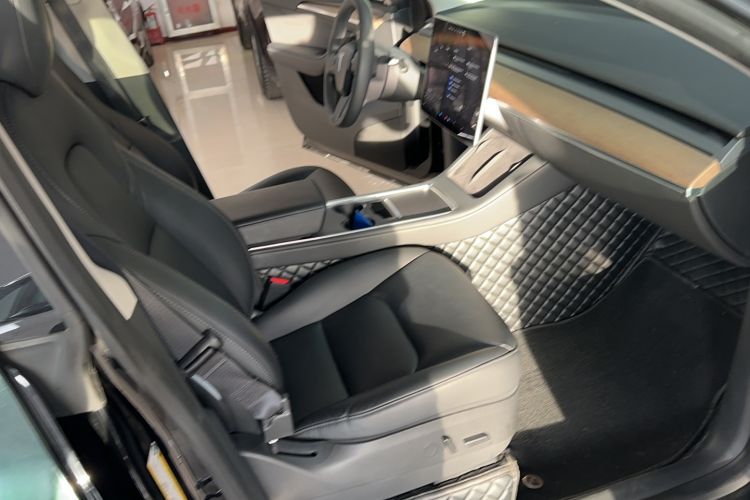 Used Tesla Model Y 2022 Rear-Wheel-Drive Version
