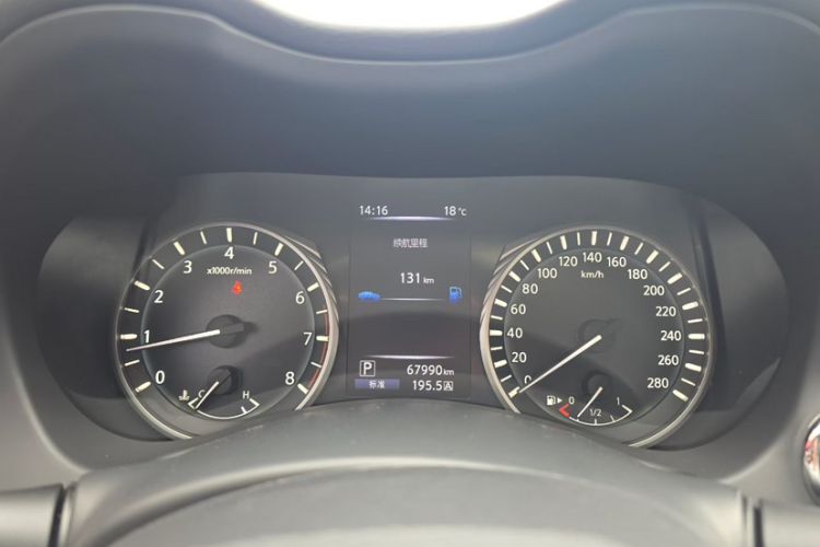 Used Infiniti Q50L 2018 2.0T Enjoyment Version China V Standard Odometer Close Up