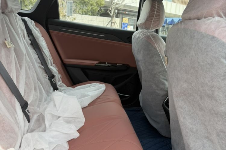 Used Geely Galaxy L6 2025 EM-i 140km Long-Range Version