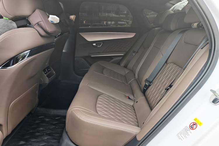 Used BYD Han 2022 DM-i 121KM Prestige Model