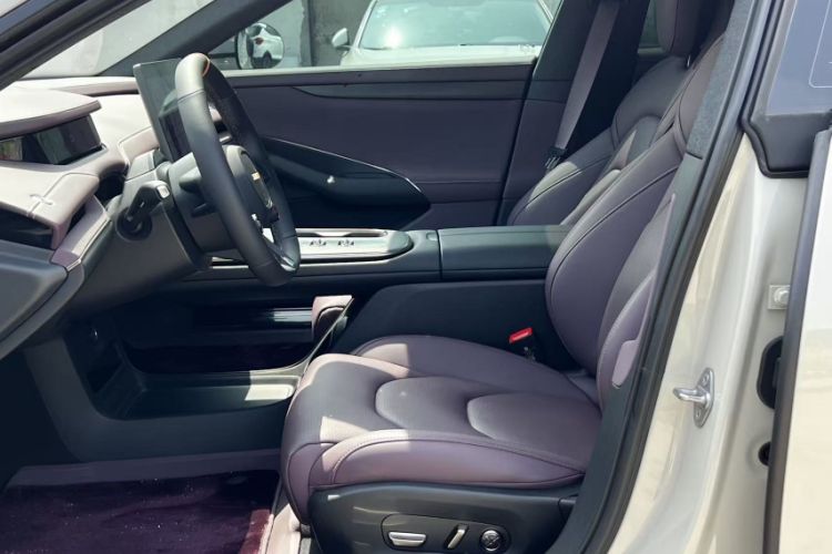 Used Xiaomi Auto SU7 2024 Rear-Drive Long-Range Intelligent Driving Version Left Front Seat