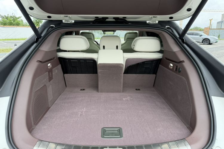 Used Denza Z9GT 2024 630 All-Wheel Drive Max Edition
