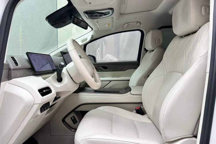 Used Wey Gaoshan 2025 Four-Wheel Drive Alpine 8