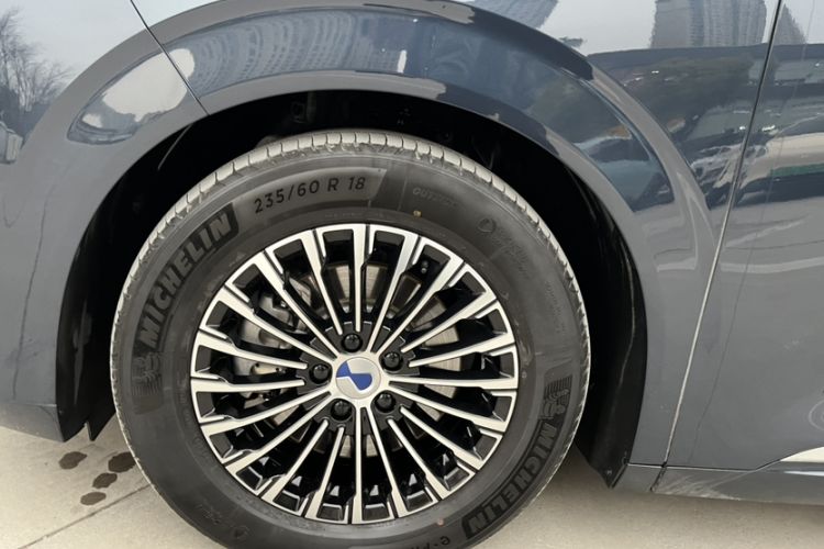 Used Denza D9 2022 DM-i 970 Four-Wheel Drive Prestige Model