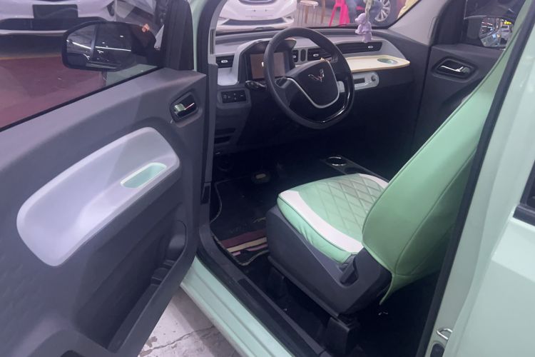 Used Wuling Hongguang MINIEV 2021 Macaron Premium Model – Lithium Iron Phosphate