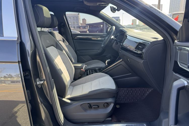 Used Volkswagen Tayron 2021 380TSI All-Wheel Drive R-Line Connected Version Right Front Seat