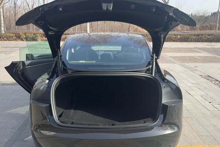 Used Tesla Model 3 2023 Rear-Wheel-Drive Version