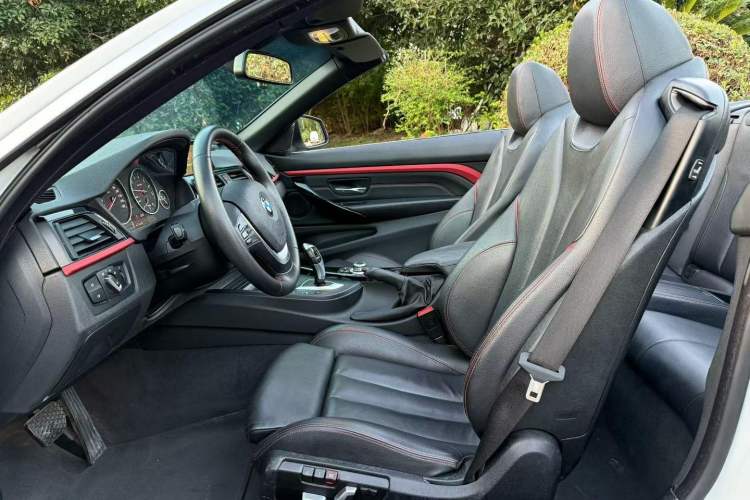 Used BMW 4 Series 2014 420i Convertible Sports Design Package Interior 2