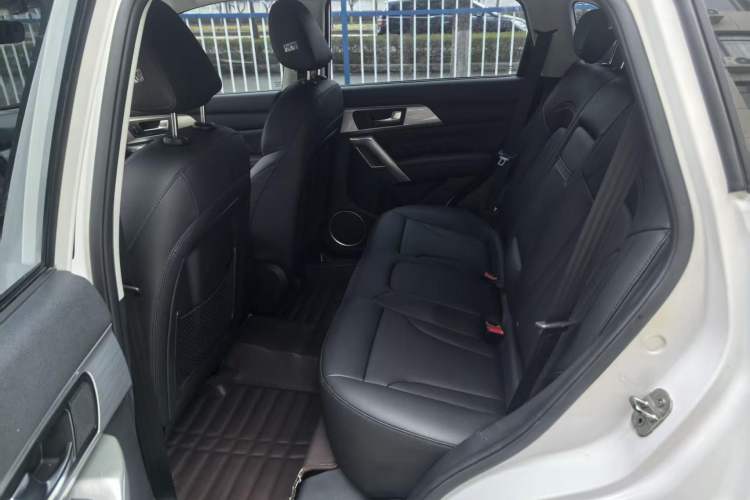 Used Haval H2 2016 Red-Label 1.5T Manual Two-Wheel Drive Luxury Model