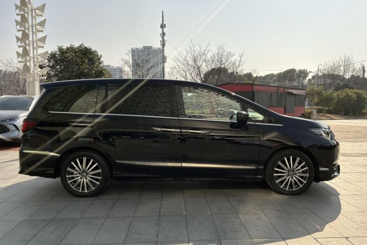 Used Honda Elysion 2024 2.0L eHEV Ultimate Edition Exterior 7