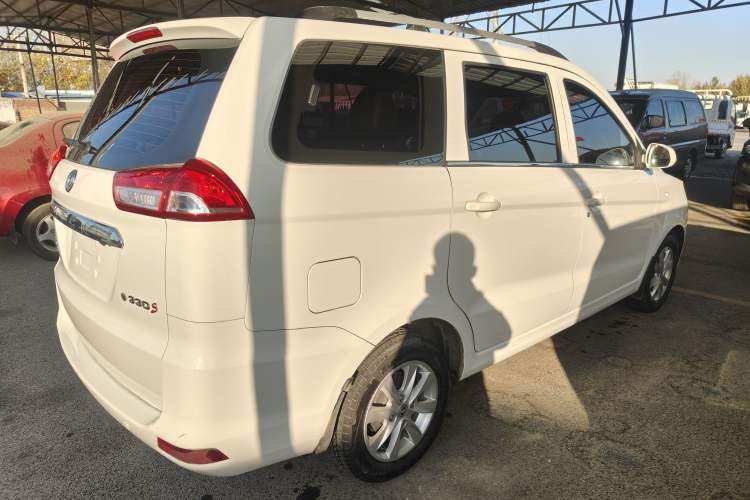 Used Dongfeng Fengon 330 2019 1.5L 330S Manual Comfort Version China VI Standard
