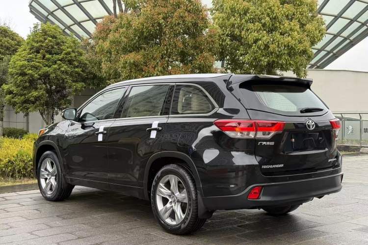 Used Toyota Highlander 2018 2.0T Four-Wheel Drive Luxury Version 7 Seats China VI Standard