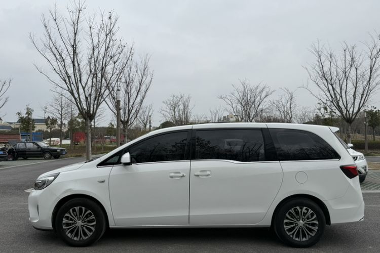 Used Buick GL8 2021 Land Cruiser Executive Class 652T Comfort Model
