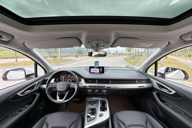 Used Audi Q7 2016 40 TFSI Comfort Model
