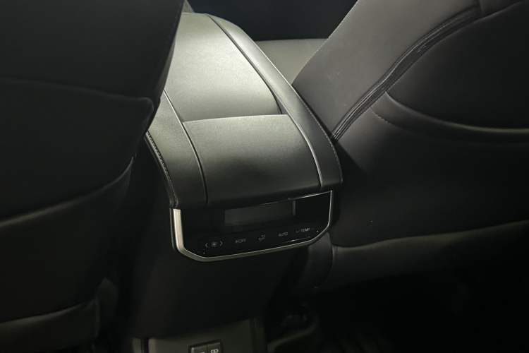 Used Toyota Crown Kluger 2024 2.5L HEV Four-Wheel Drive Premium Edition
