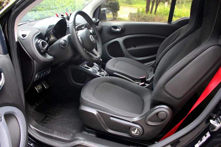 Used smart fortwo 2018 1.0L 52kW Hardtop Passion Edition China V Standard