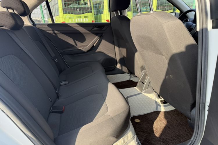 Used Volkswagen Jetta 2019 Dream Edition 1.5L Automatic Fashionable Version
